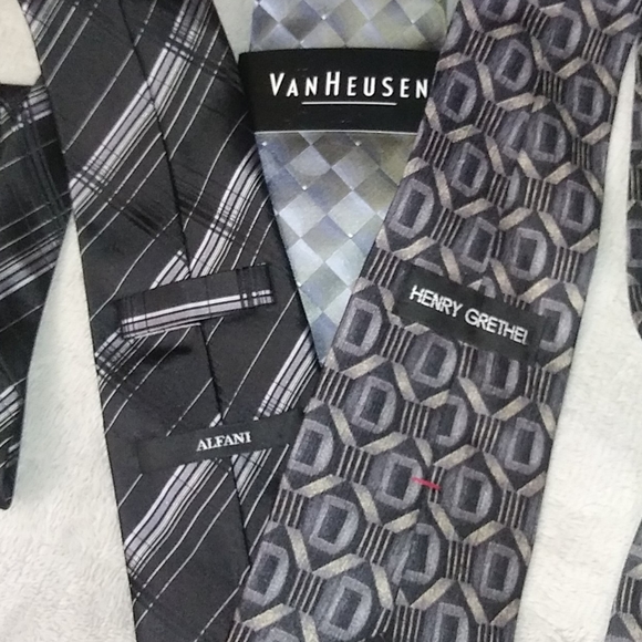 ALFANI-HENRY GRETHEL-VAN HEUSEN TIES - Picture 2 of 3